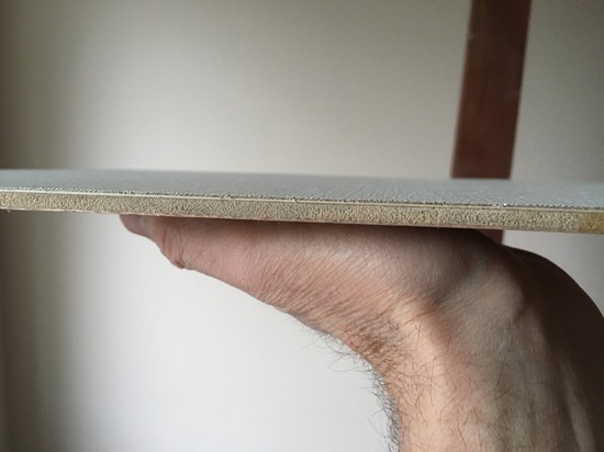 Photo showing the clean straight edge of a painting panel